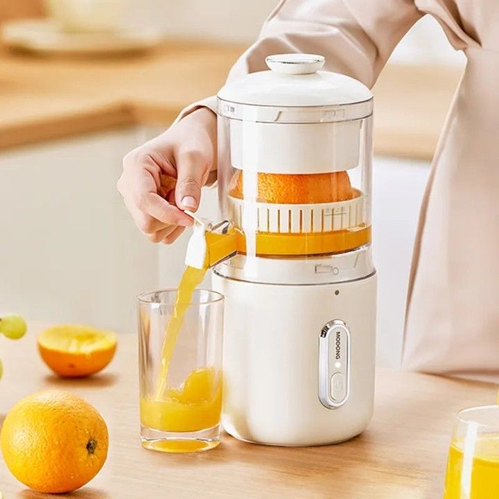 Wireless Electric Citrus Juicer Portable, Rechargeable & Powerful Fruit Extractor